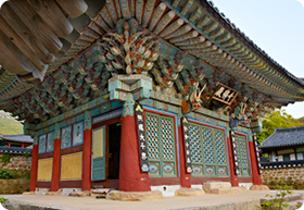 Cheonbuljeon Hall of Daeheungsa Temple